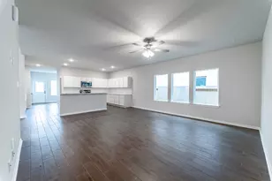 1926 Middle Pass Ln, Angleton, TX 77515 - Photo 9