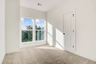 10518 Ashville Dr, Houston, TX 77051 - Photo 7