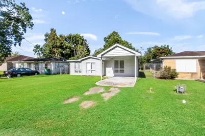 208 Preston Street, La Marque, TX 77568 - Photo 3