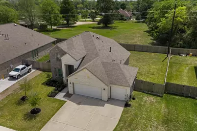 15542 Blue Lake Drive, Mont Belvieu, TX 77523 - Photo 5