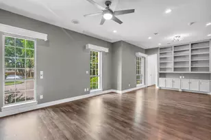 901 Longmire Rd, Conroe, TX 77304 - Photo 31