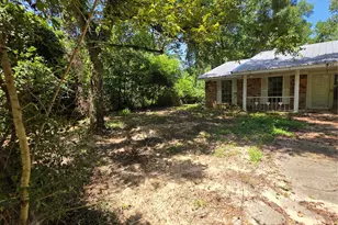 9739 Lake View Dr, Houston, TX 77365 - Photo 1