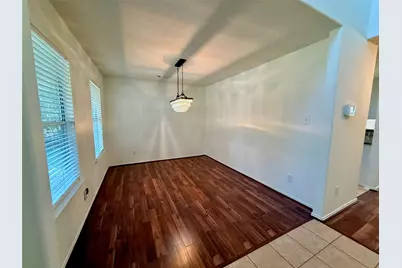 147 N Vesper Bend Circle, The Woodlands, TX 77382 - Photo 3