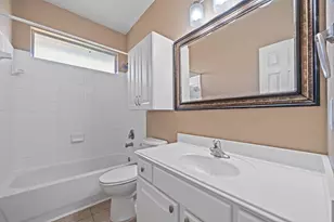 7202 Lyndhurst Village Ln, Spring, TX 77379 - Photo 9