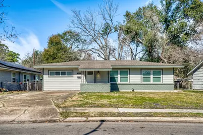 5014 Viking Drive, Houston, TX 77092 - Photo 1