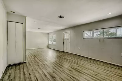 5014 Viking Drive, Houston, TX 77092 - Photo 9