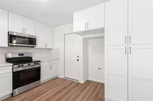 907 Avenue B, Sweeny, TX 77480 - Photo 13