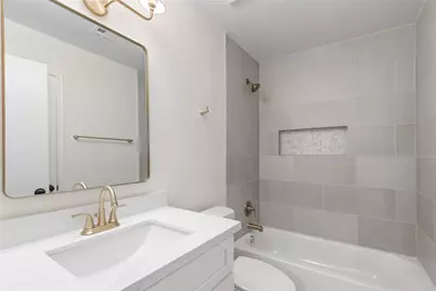 907 Avenue B, Sweeny, TX 77480 - Photo 17