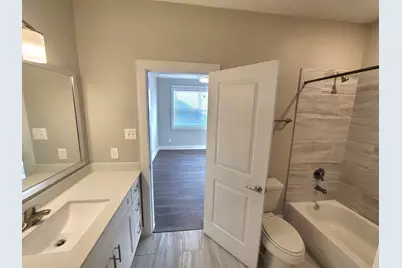 1720 Crestdale Dr Drive #2205, Houston, TX 77080 - Photo 13