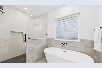 5027 Golden Forest Drive #C, Houston, TX 77091 - Photo 21