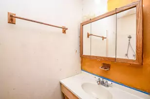 5942 Pershing St, Houston, TX 77033 - Photo 17