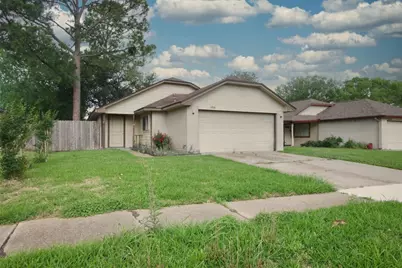 10810 Parkland Woods, Sugar Land, TX 77498 - Photo 1