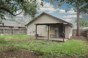 10810 Parkland Woods, Sugar Land, TX 77498 - Photo 17