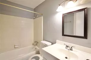 10810 Parkland Woods, Sugar Land, TX 77498 - Photo 13