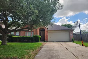 17123 Pecan Acres Dr, Sugar Land, TX 77498 - Photo 3