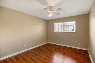 5139 Bungalow Ln, Houston, TX 77048 - Photo 5
