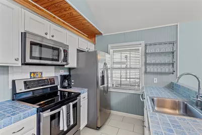 13810 San Domingo Drive, Galveston, TX 77554 - Photo 9