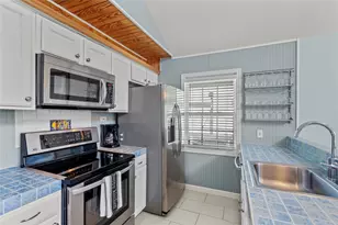 13810 San Domingo Dr, Galveston, TX 77554 - Photo 9