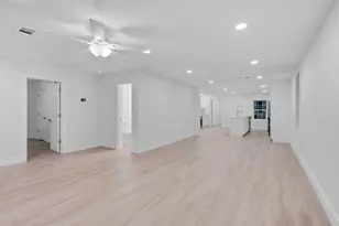 3619 Ave S, Galveston, TX 77550 - Photo 17