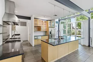 2424 White Oak Dr, Houston, TX 77009 - Photo 9