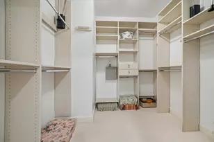 2902 West Ln Dr, Houston, TX 77027 - Photo 11