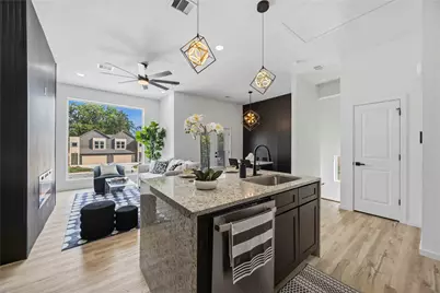 902 Ringold Street #A/B, Houston, TX 77088 - Photo 11