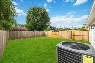 902 Ringold St, Houston, TX 77088 - Photo 25