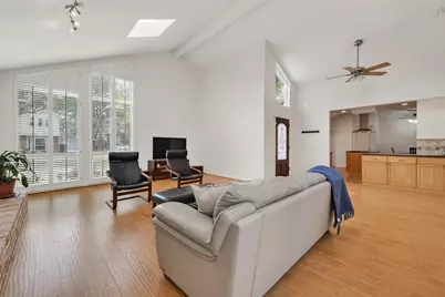 11718 Pecan Creek Drive, Houston, TX 77043 - Photo 7