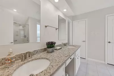 11718 Pecan Creek Drive, Houston, TX 77043 - Photo 29