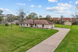 4010 N Morning Glory Dr, Santa Fe, TX 77517 - Photo 35