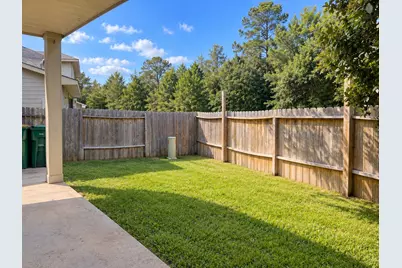 42 E Burberry Circle, The Woodlands, TX 77384 - Photo 11