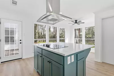 12 Rosedale Brook Court, The Woodlands, TX 77381 - Photo 15