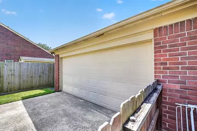 4004 S Dogwood  Street, Pearland, TX 77584 - Photo 33