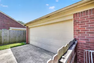 4004 S Dogwood St, Pearland, TX 77584 - Photo 33