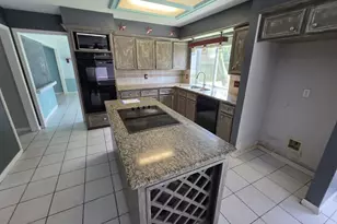 2106 Cherry Hills Dr, League City, TX 77573 - Photo 5