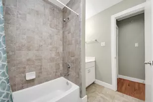 8715 Meadowcroft Dr, Houston, TX 77063 - Photo 27
