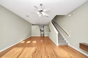 8715 Meadowcroft Dr, Houston, TX 77063 - Photo 7