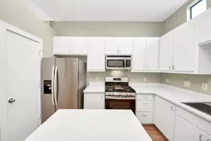 8715 Meadowcroft Dr, Houston, TX 77063 - Photo 11