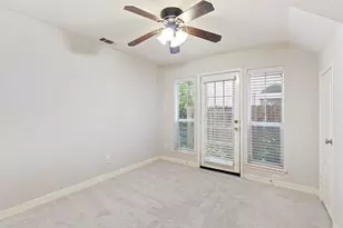920 Asbury St, Houston, TX 77007 - Photo 3
