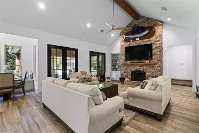 1216 S Hill Street, Alvin, TX 77511 - Photo 7