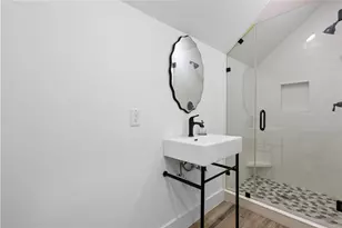 1216 S Hill St, Alvin, TX 77511 - Photo 31