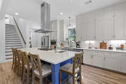 1216 S Hill Street, Alvin, TX 77511 - Photo 9