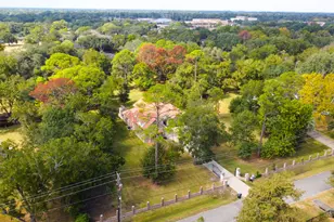 1216 S Hill St, Alvin, TX 77511 - Photo 33