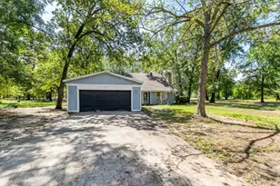 292 Autumn Ln, Livingston, TX 77351 - Photo 1