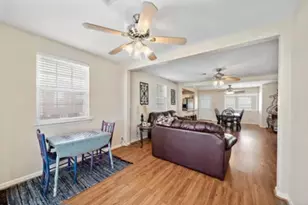 7004 Beau Terre St, Hitchcock, TX 77563 - Photo 9