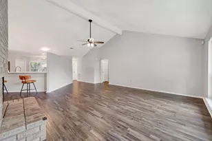 15806 Pfeiffer Dr, Houston, TX 77082 - Photo 17