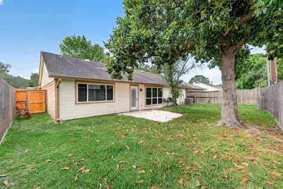 15806 Pfeiffer Drive, Houston, TX 77082 - Photo 37