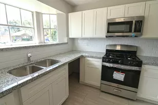 16114 Canaridge Dr, Houston, TX 77053 - Photo 7