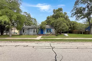 502 E Fayle St, Baytown, TX 77520 - Photo 9