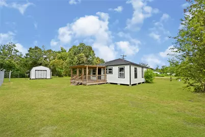 839 Yaupon Street, Clute, TX 77531 - Photo 9